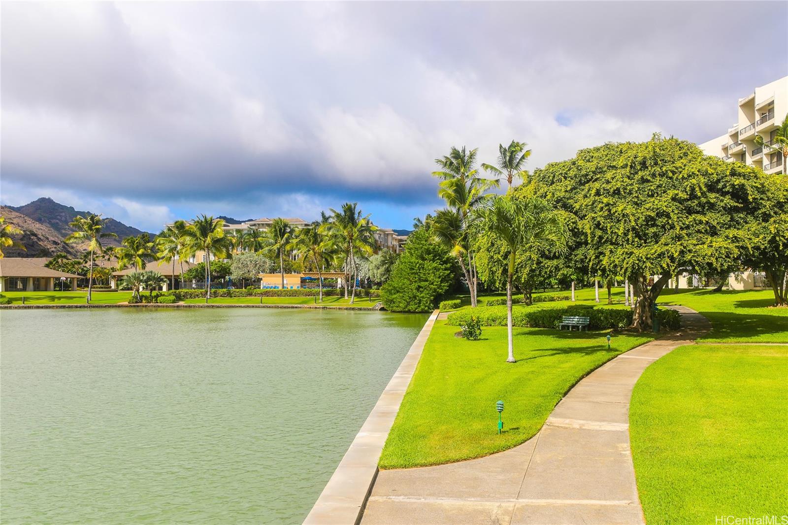 500 Lunalilo Home Road, Unit 22H Honolulu, HI 96825 - Photo 17 of 25 Walkway in the Espalande's Private Park