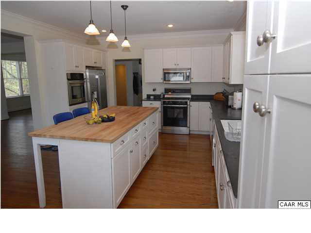 1546 Dairy Road Charlottesville, VA 22903 - Photo 5 of 19 Gallery Image 5