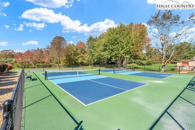 a view of a tennis court