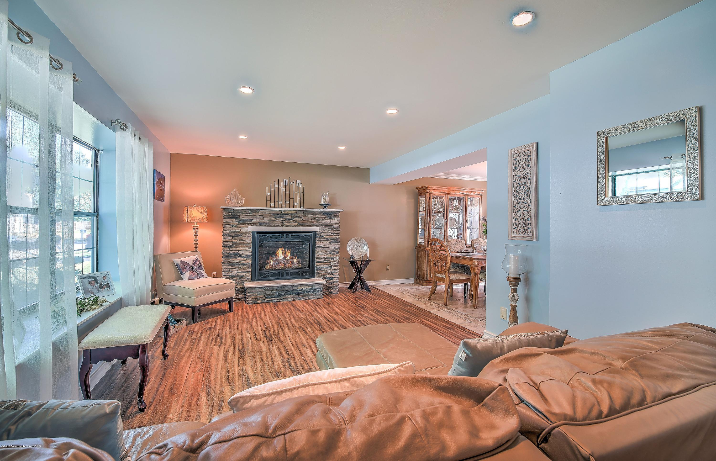 106 Starlight Road Howell, NJ 07731 - Photo 13 of 26 004_LIVING ROOM