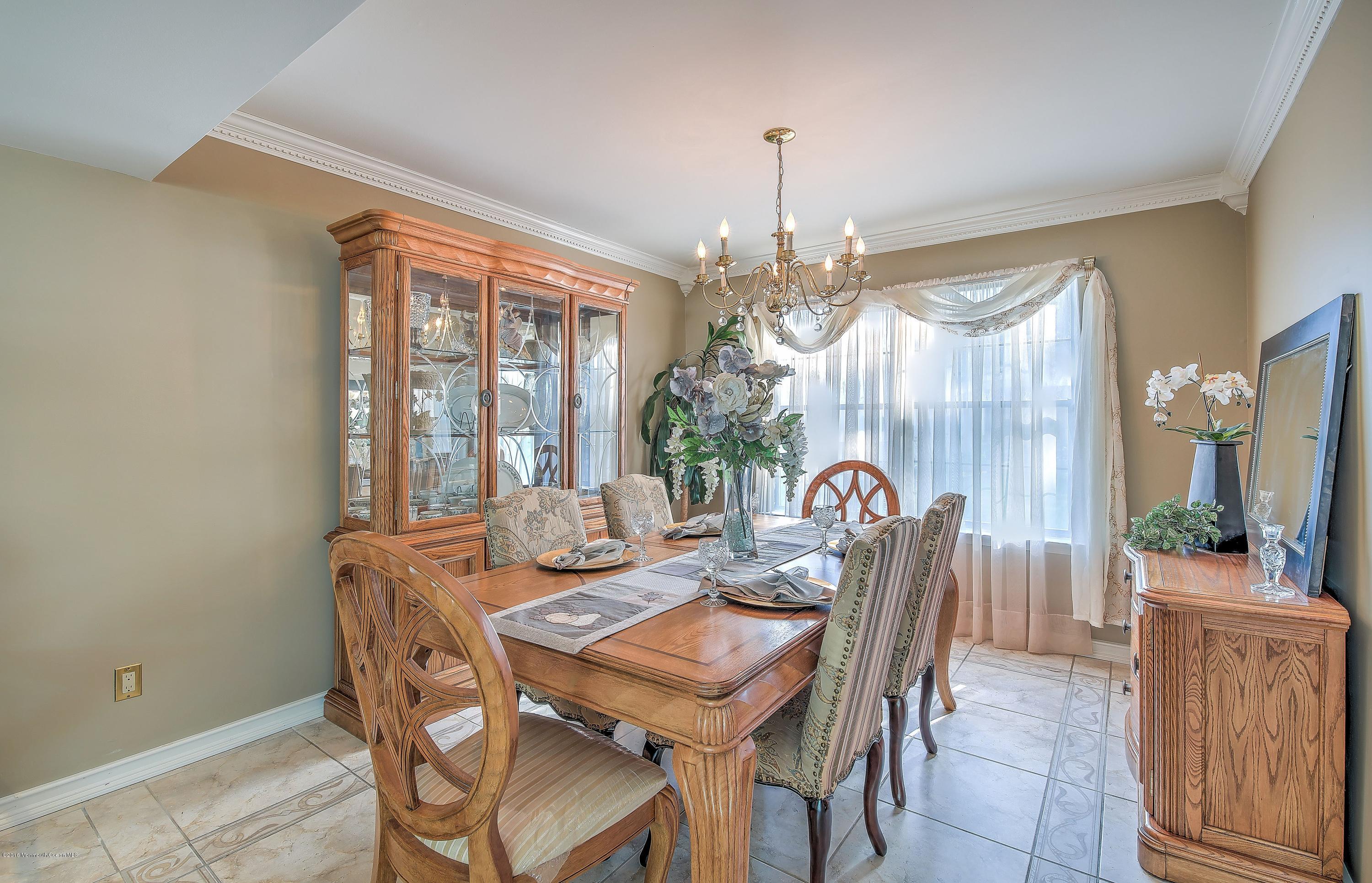 106 Starlight Road Howell, NJ 07731 - Photo 4 of 26 010_DINING ROOM-4