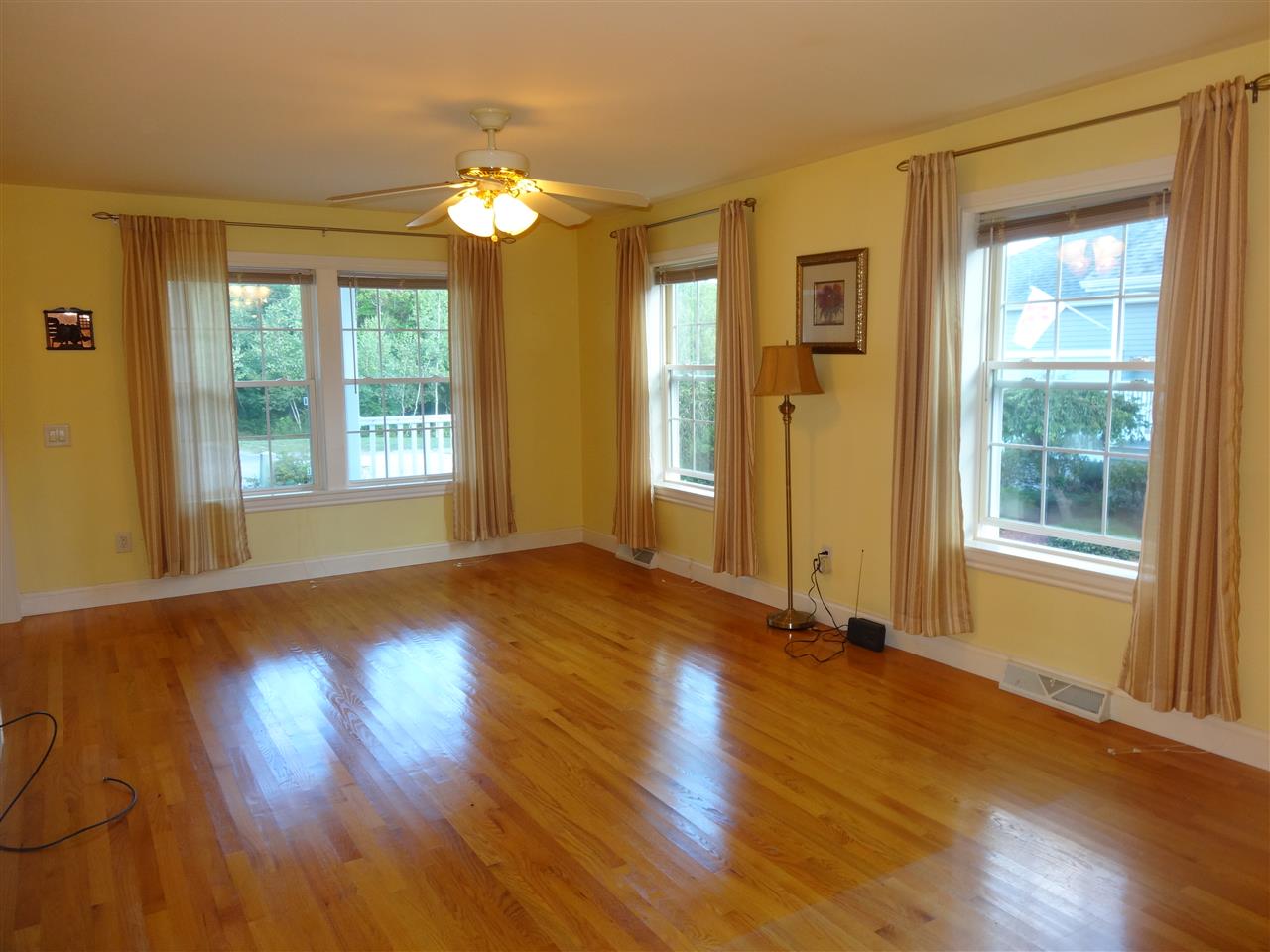 91 Pheasant Hill Road Hooksett, NH 03106 - Photo 8 of 23 Gallery Image 8