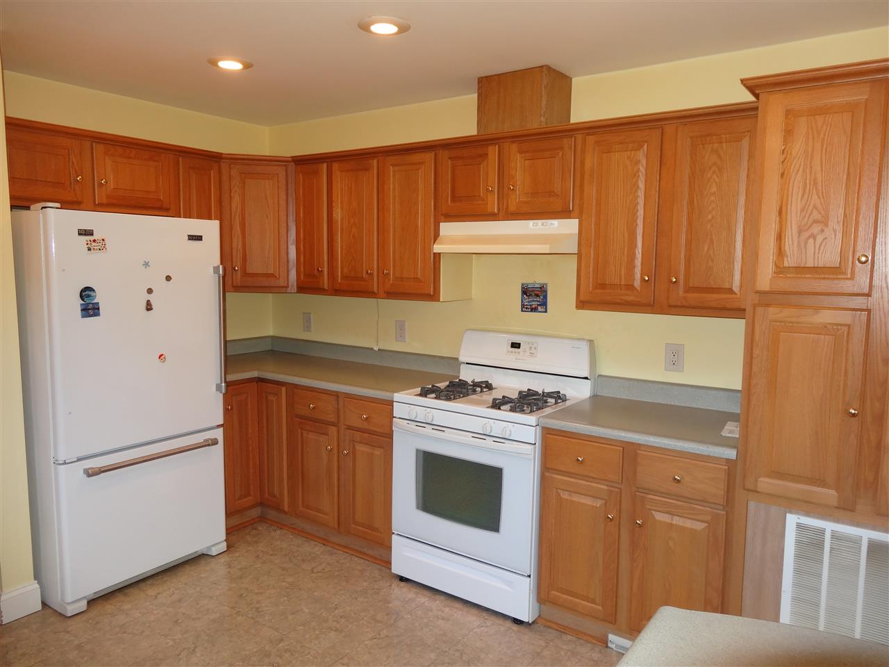 91 Pheasant Hill Road Hooksett, NH 03106 - Photo 10 of 23 Gallery Image 10