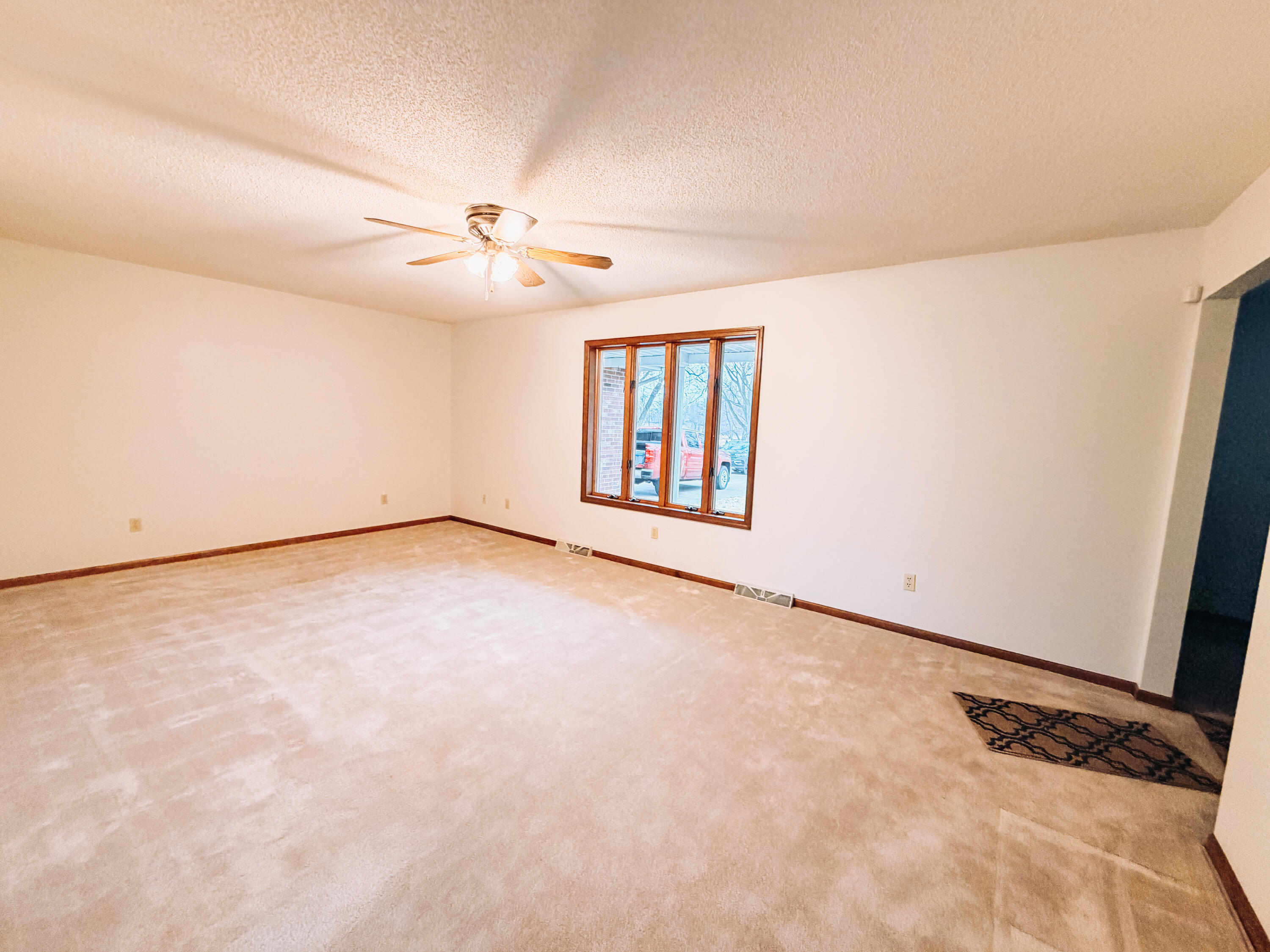 525 East Babcock Lane Rensselaer, IN 47978 - Photo 14 of 38 3000x2250