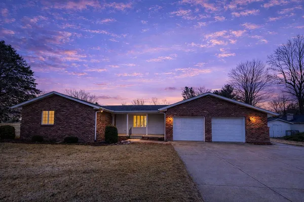 $335,000 | 525 East Babcock Lane, Rensselaer, IN 47978