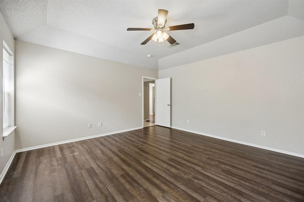 6433 Ridglea Drive Watauga, TX 76148 - Photo 10 of 25