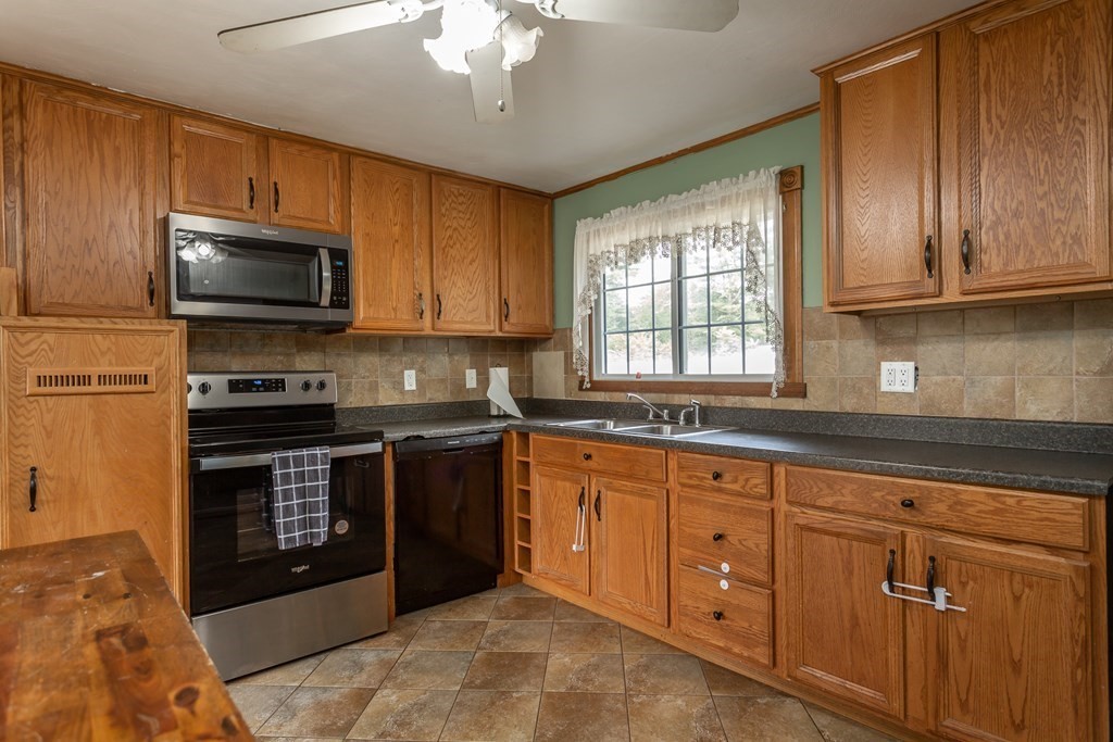 36 Temi Road Raynham, MA 02767 - Photo 6 of 21 Gallery Image 6