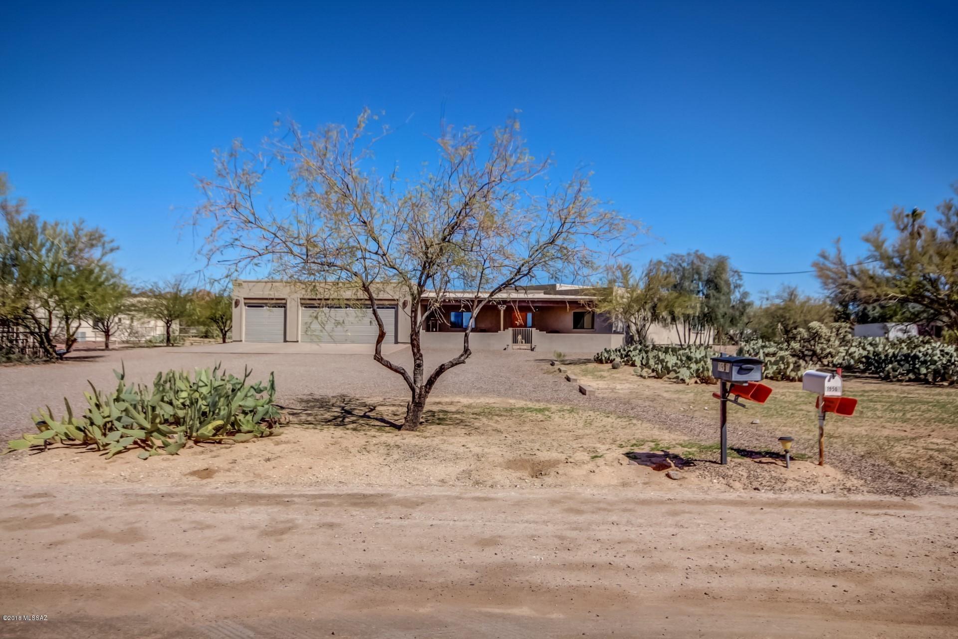 1950 West Lemonwood Road Tucson, AZ 85755 - Photo 2 of 48 Gallery Image 2