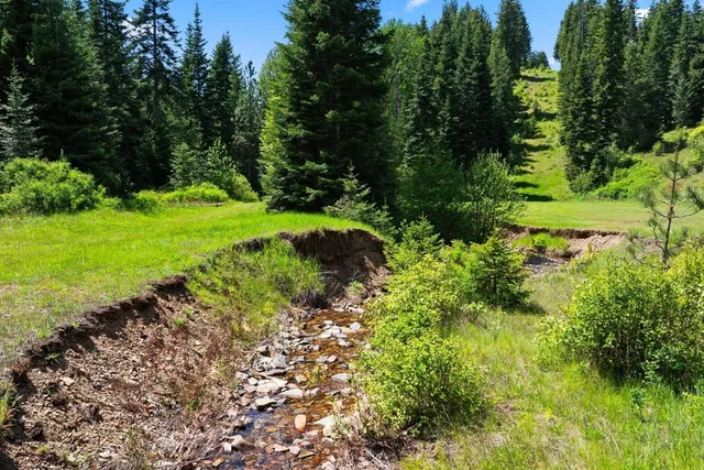 $1,800,000 | 4165 South Varnum Road, Coeur D'Alene, ID 83814