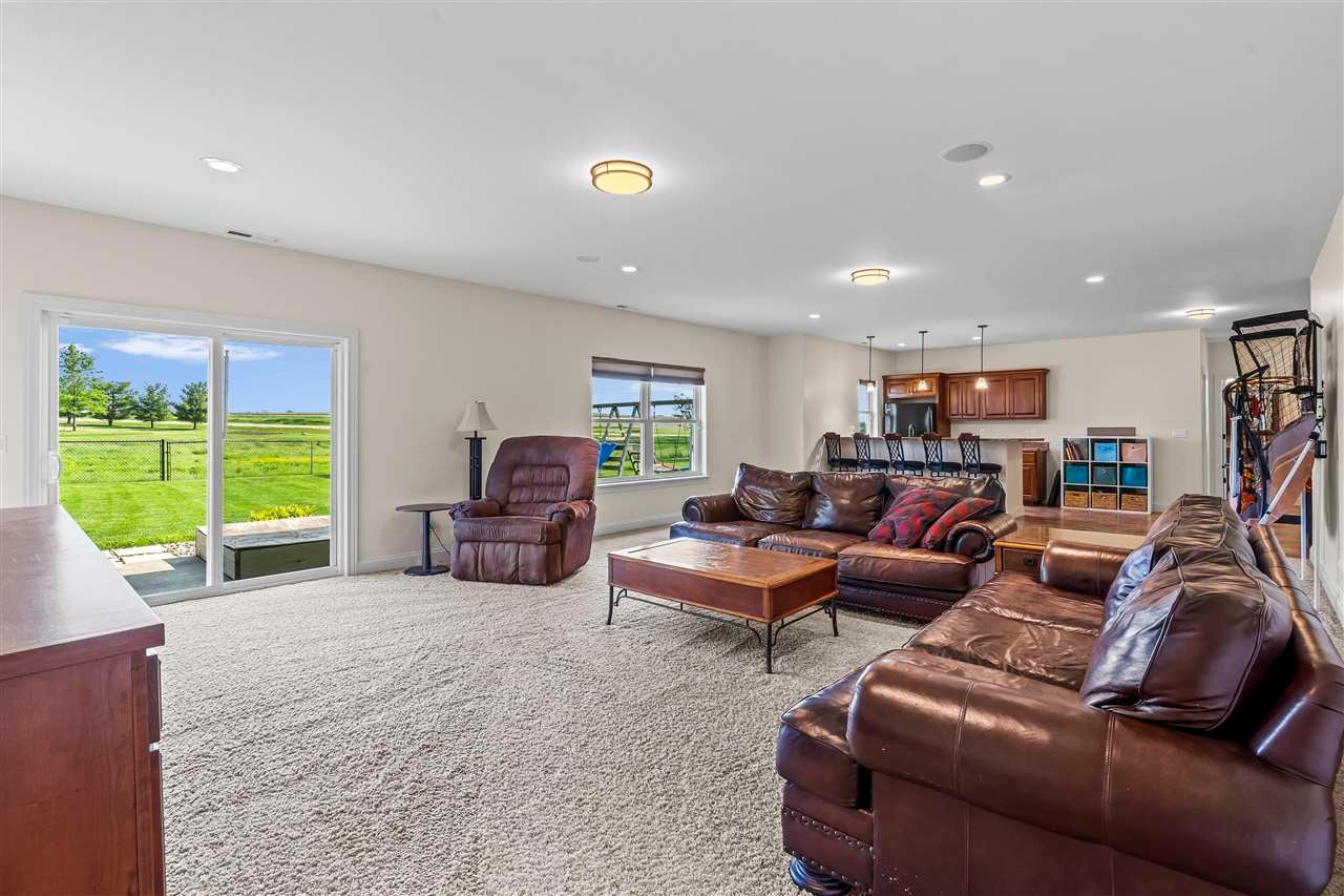 6613 Hoover Trail Road Southwest Cedar Rapids, IA 52404 - Photo 37 of 45 Gallery Image 37