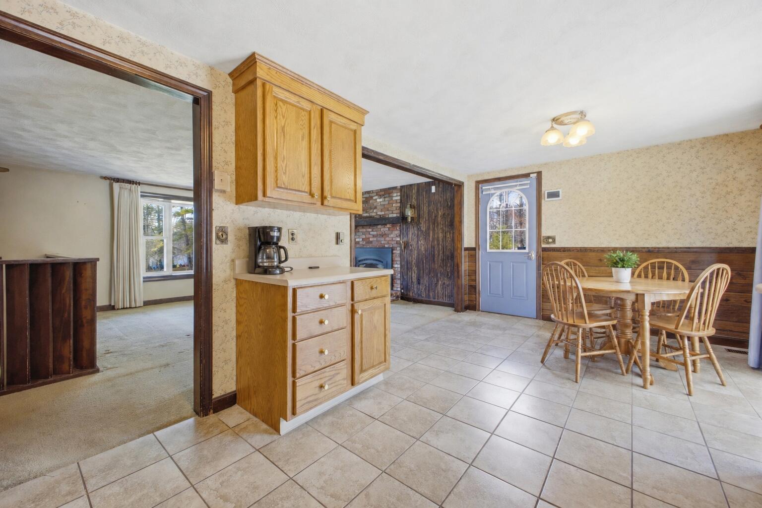 955 Bridgton Road Westbrook, ME 04092 - Photo 13 of 53 Kitchen with table and chairs