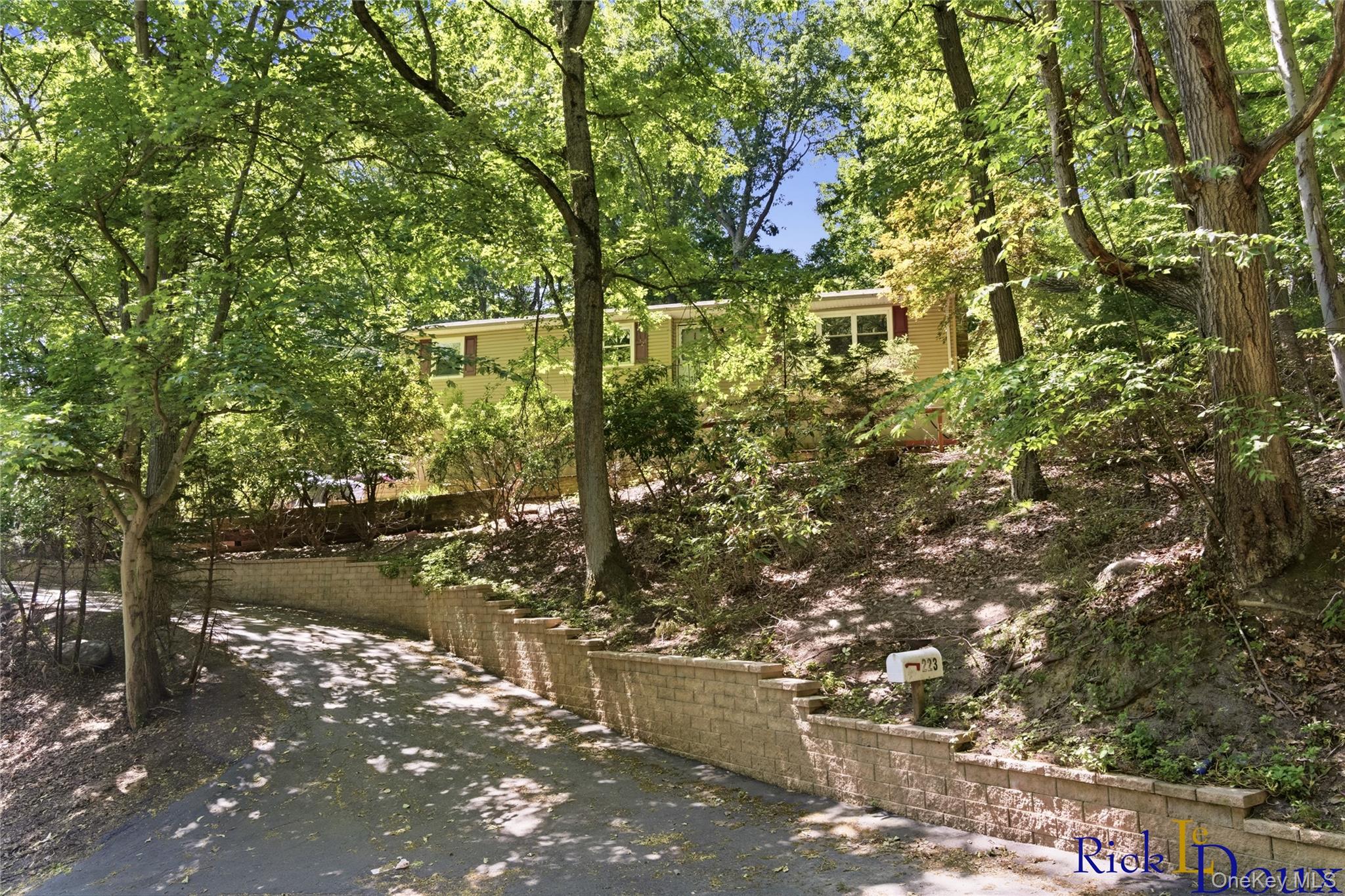 223 Old Post Road Port Jefferson, NY 11777 - Photo 2 of 30