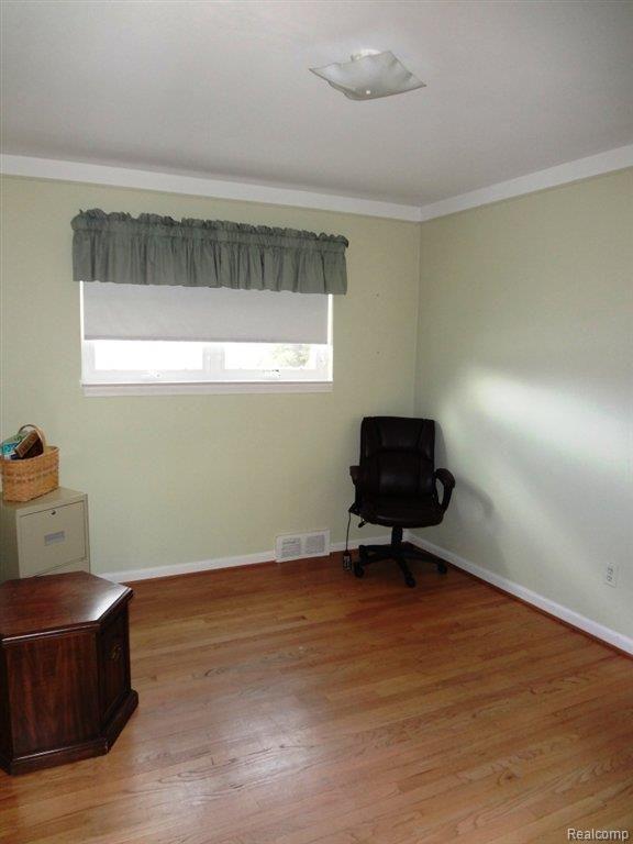 24596 Roxana Avenue Eastpointe, MI 48021 - Photo 7 of 13 Bedroom2.JPG