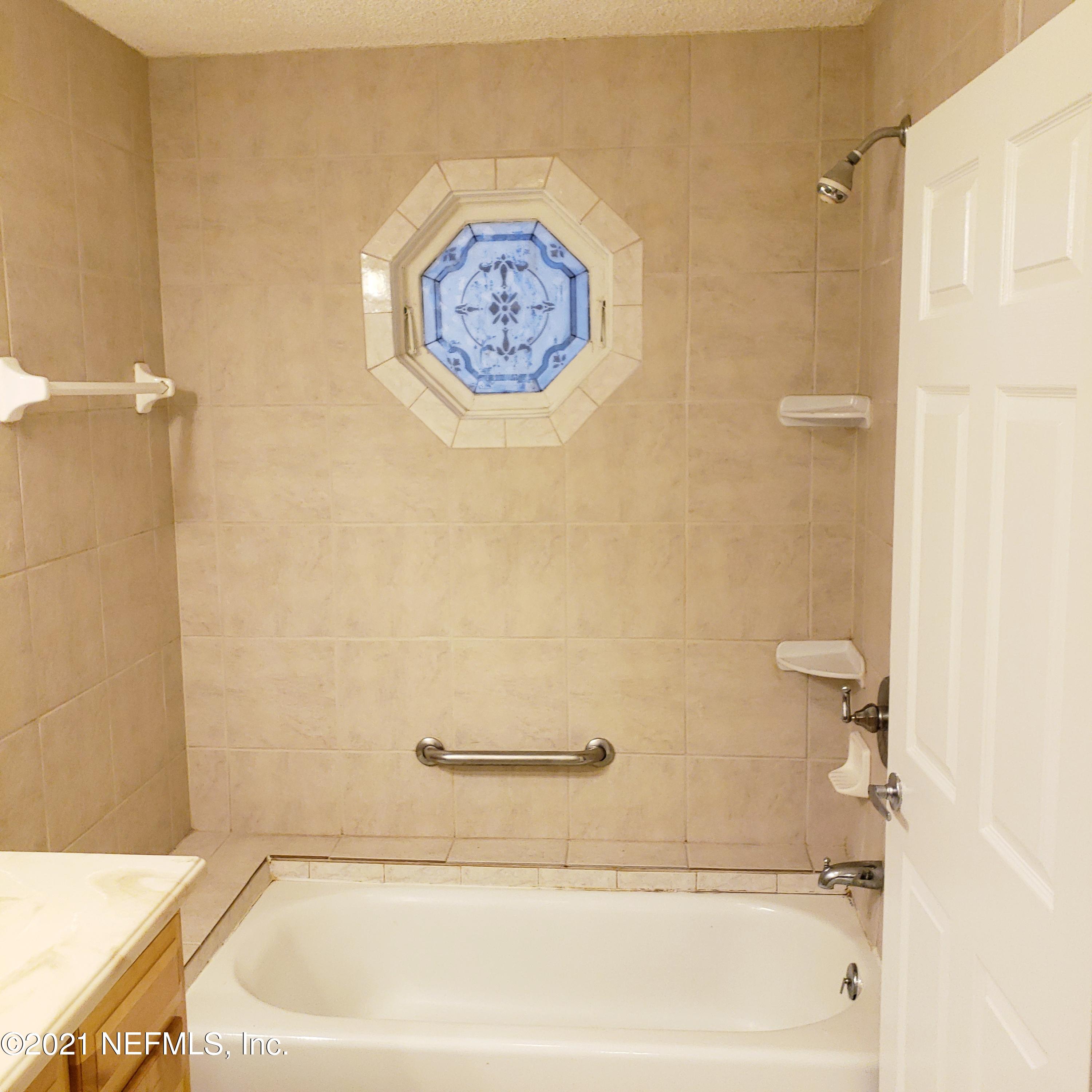 6437 Woodlawn Road Macclenny, FL 32063 - Photo 19 of 37 Master Bath