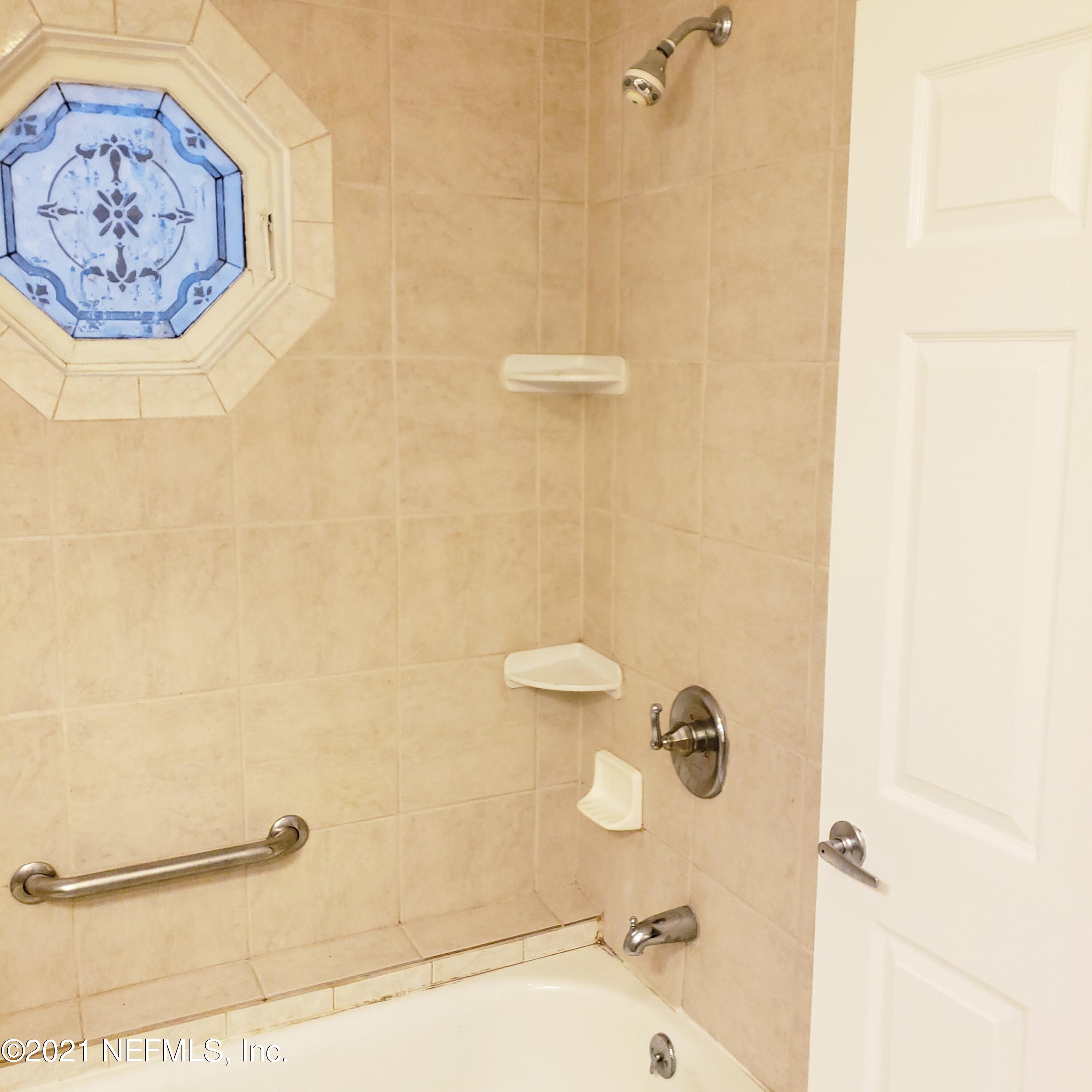 6437 Woodlawn Road Macclenny, FL 32063 - Photo 21 of 37 Master bath