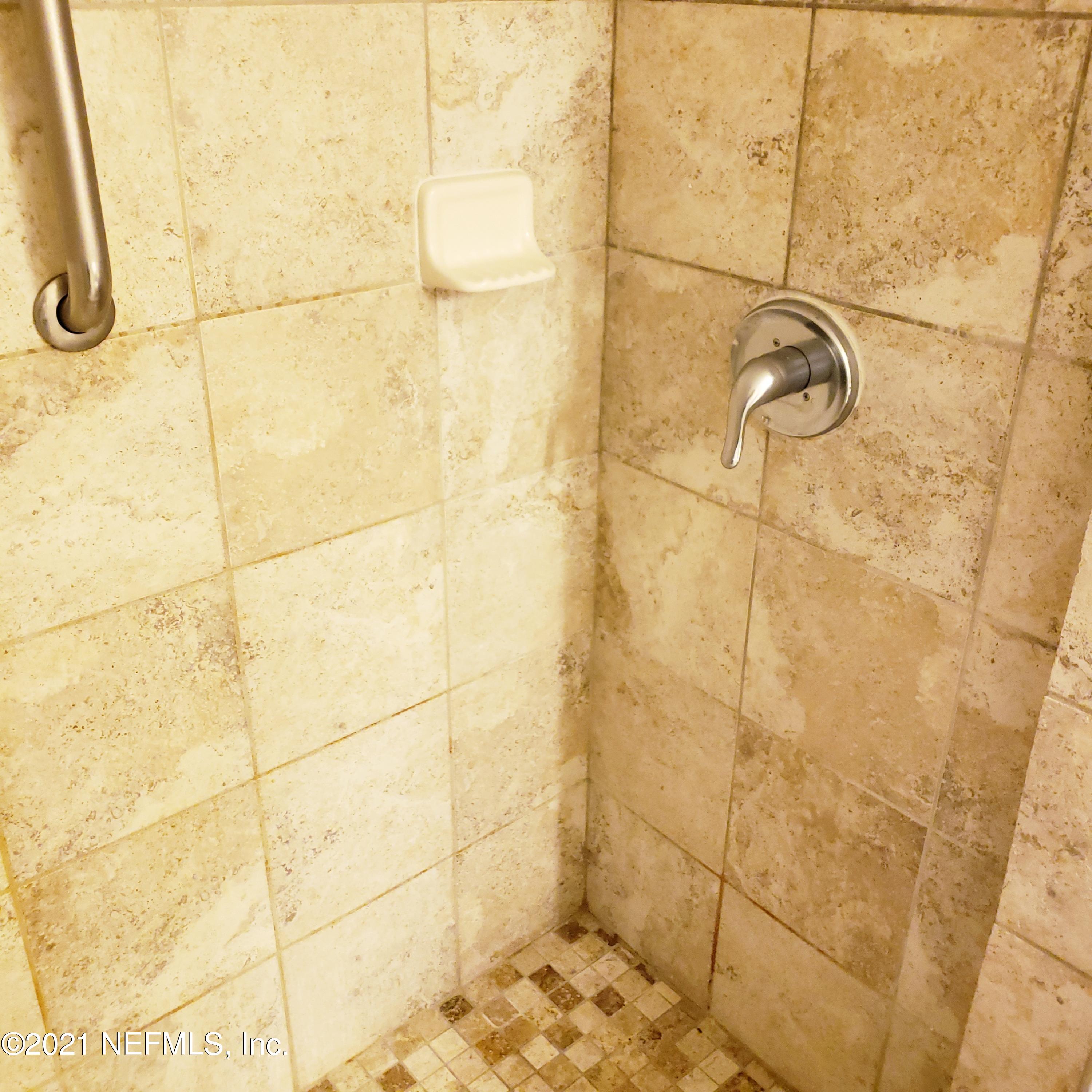 6437 Woodlawn Road Macclenny, FL 32063 - Photo 23 of 37 Hall Shower