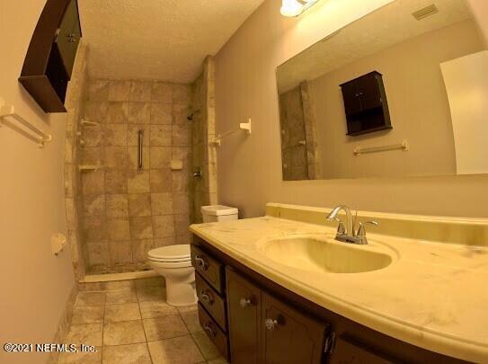 6437 Woodlawn Road Macclenny, FL 32063 - Photo 25 of 37 Hall Bath 1