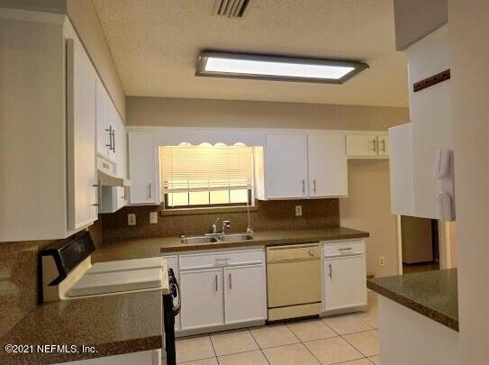 6437 Woodlawn Road Macclenny, FL 32063 - Photo 7 of 37 Kitchen 1
