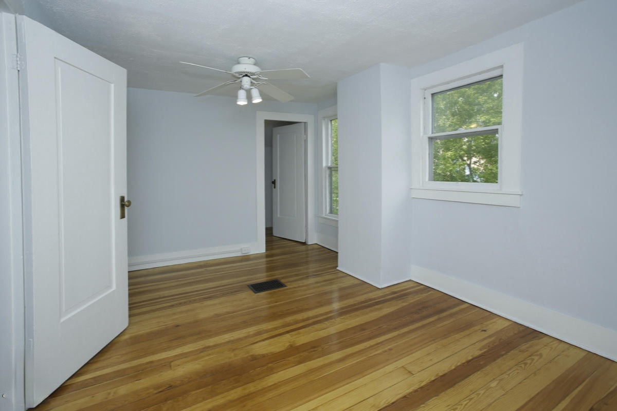 825 Miller Road Kalamazoo, MI 49001 - Photo 13 of 23 825 miller-113