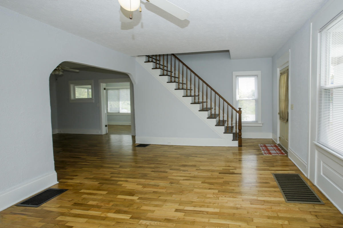 825 Miller Road Kalamazoo, MI 49001 - Photo 4 of 23 825 miller-104