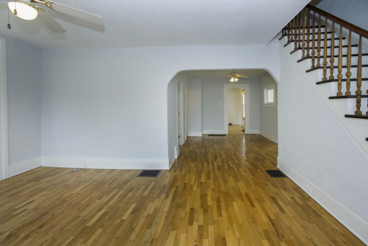 825 Miller Road Kalamazoo, MI 49001 - Photo 5 of 23 825 miller-105