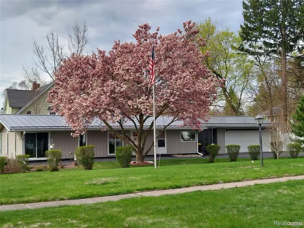 $249,900 | 311 South Clinton Street, Stockbridge, MI 49285