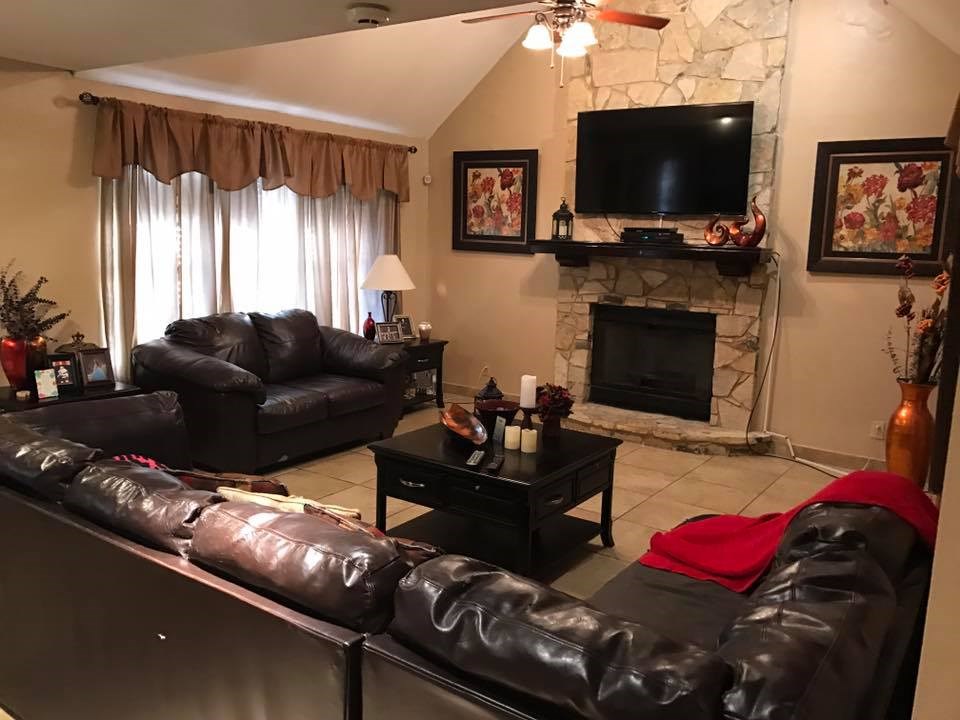 319 Manor Road Laredo, TX 78041 - Photo 7 of 20 Gallery Image 7