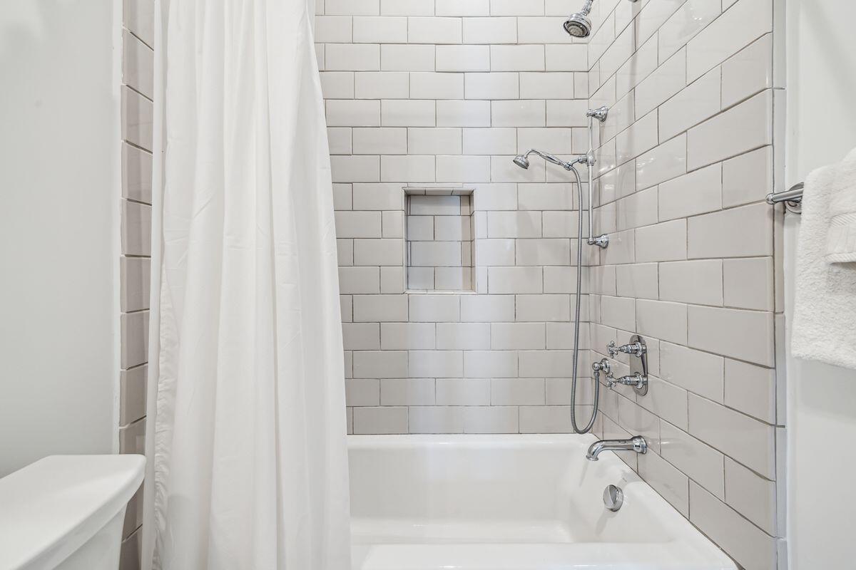 9 Honor Ln Inlet Beach Inlet Beach, FL 32461 - Photo 30 of 55 a bathroom with a bathtub