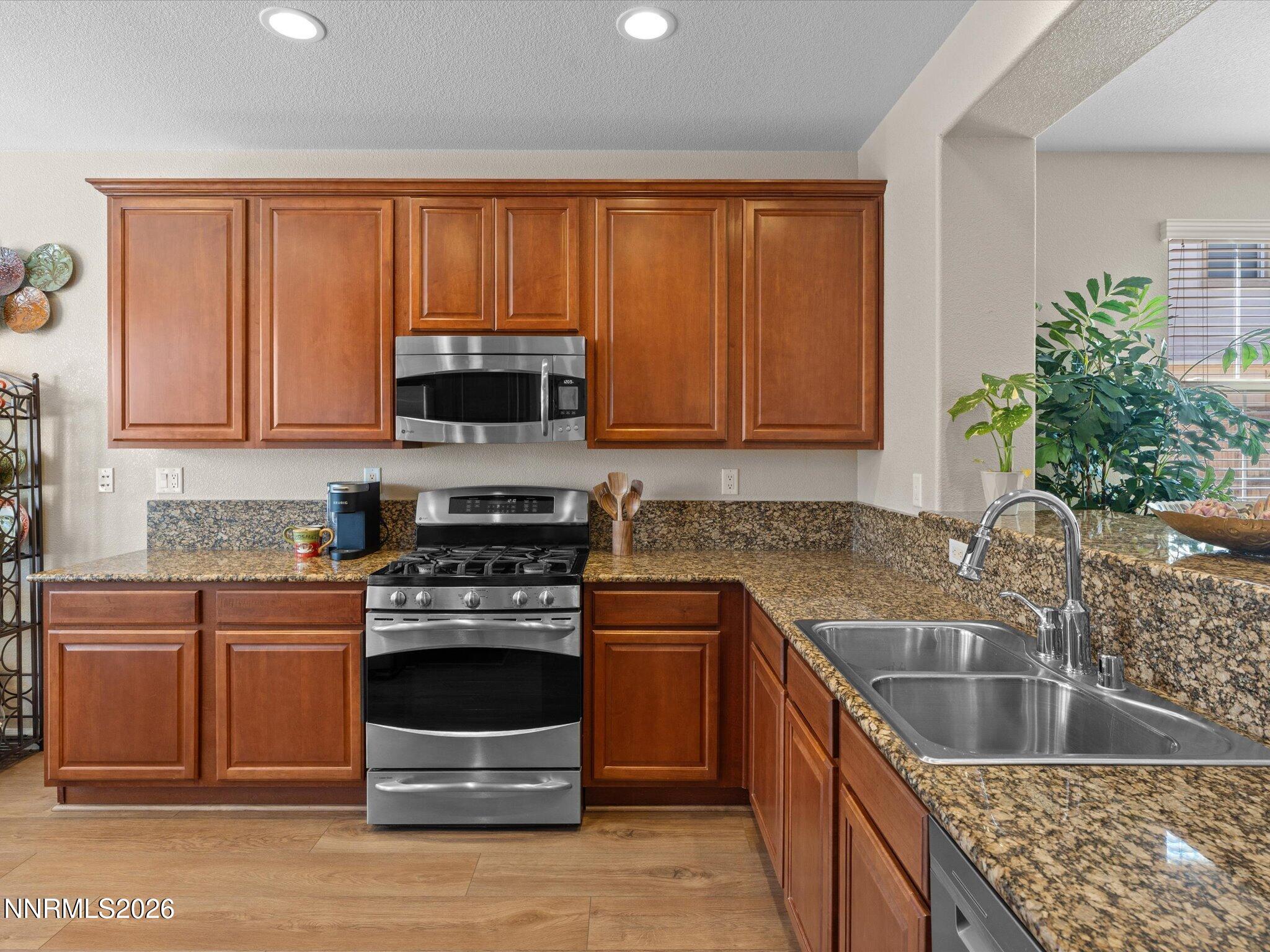2488 Emblem Street Sparks, NV 89436 - Photo 5 of 37 05-2488 Emblem St-104