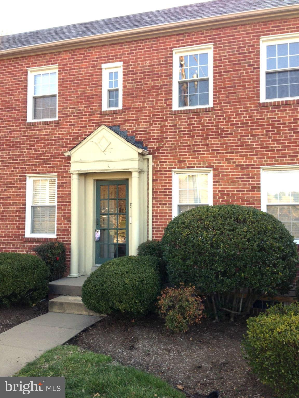 5 Russell Road, Unit D Alexandria, VA 22301 - Photo 1 of 21 Exterior (Front)