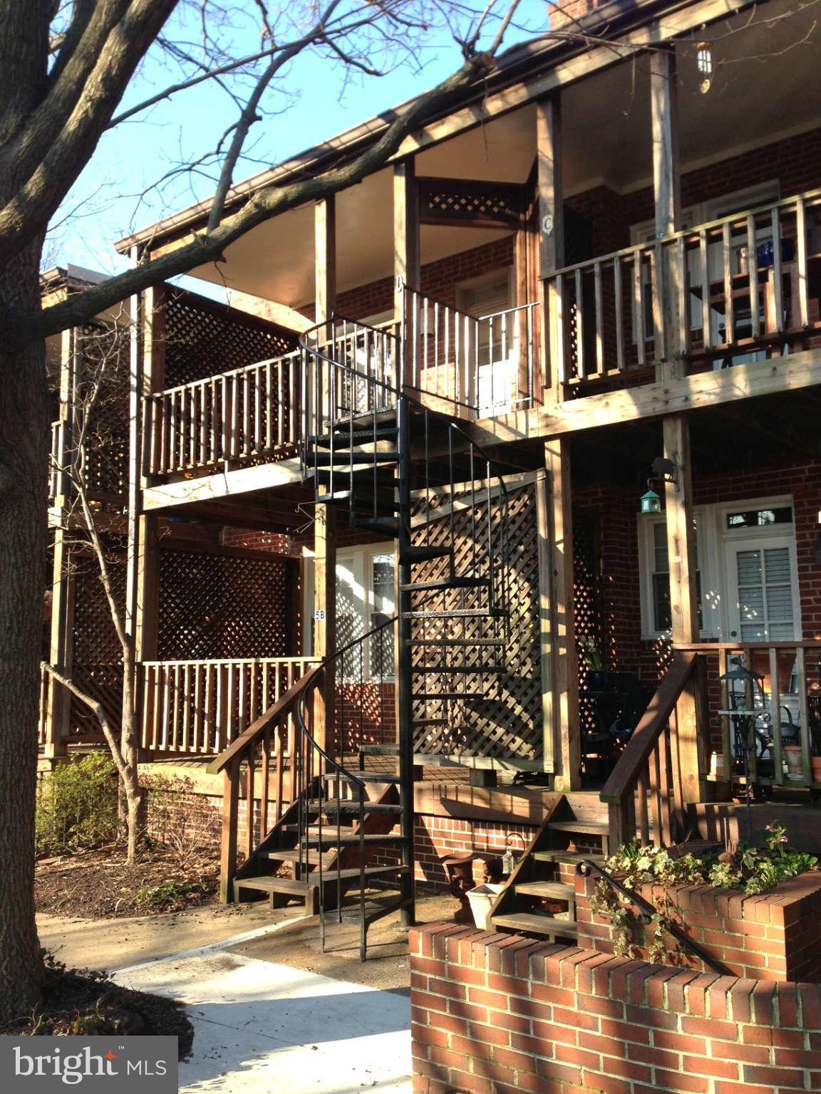 5 Russell Road, Unit D Alexandria, VA 22301 - Photo 3 of 21 Exterior (Rear)