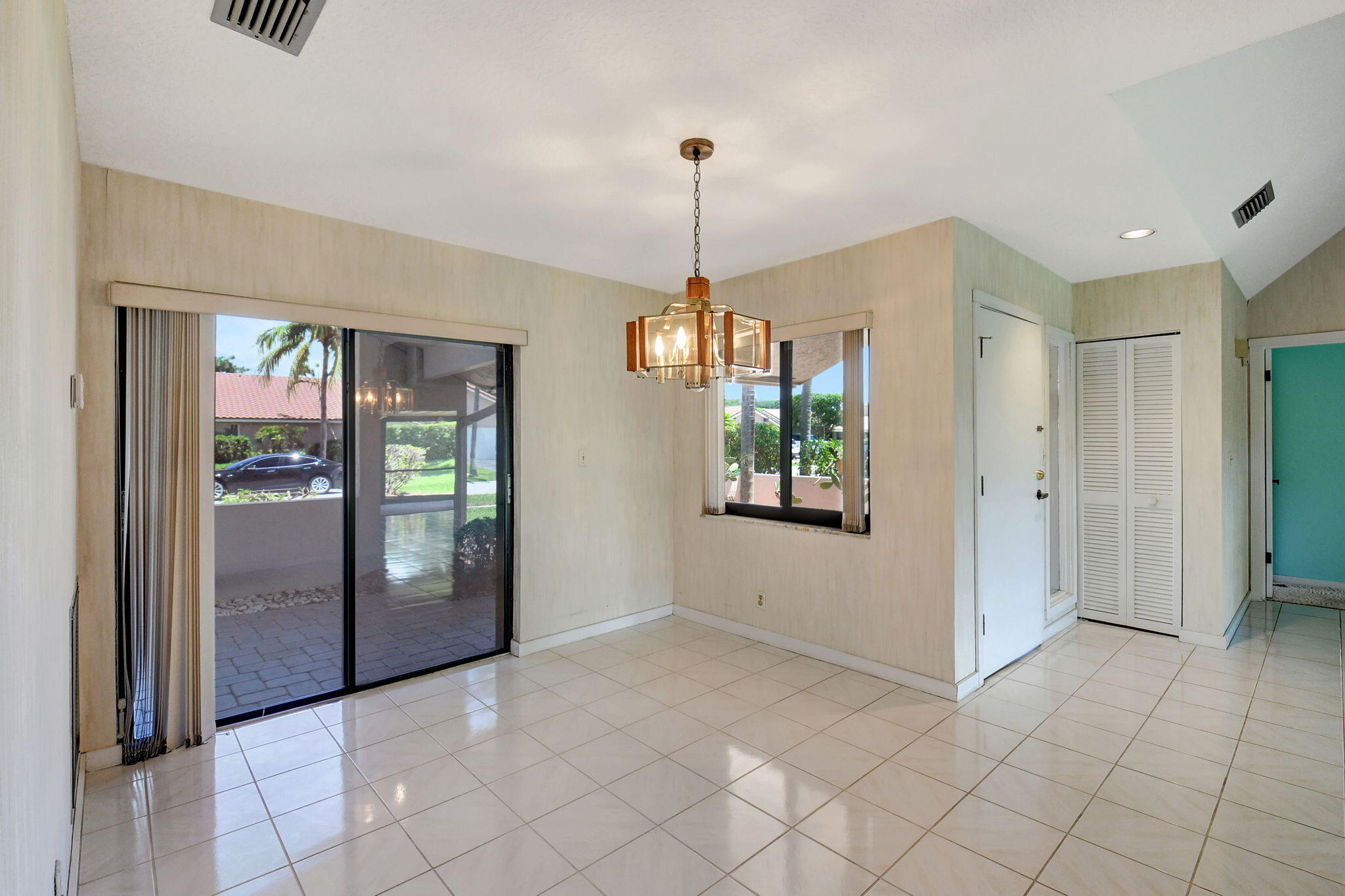 21065 Escondido Way North Boca Raton, FL 33433 - Photo 11 of 56 10-web-or-mls-DSC_5229