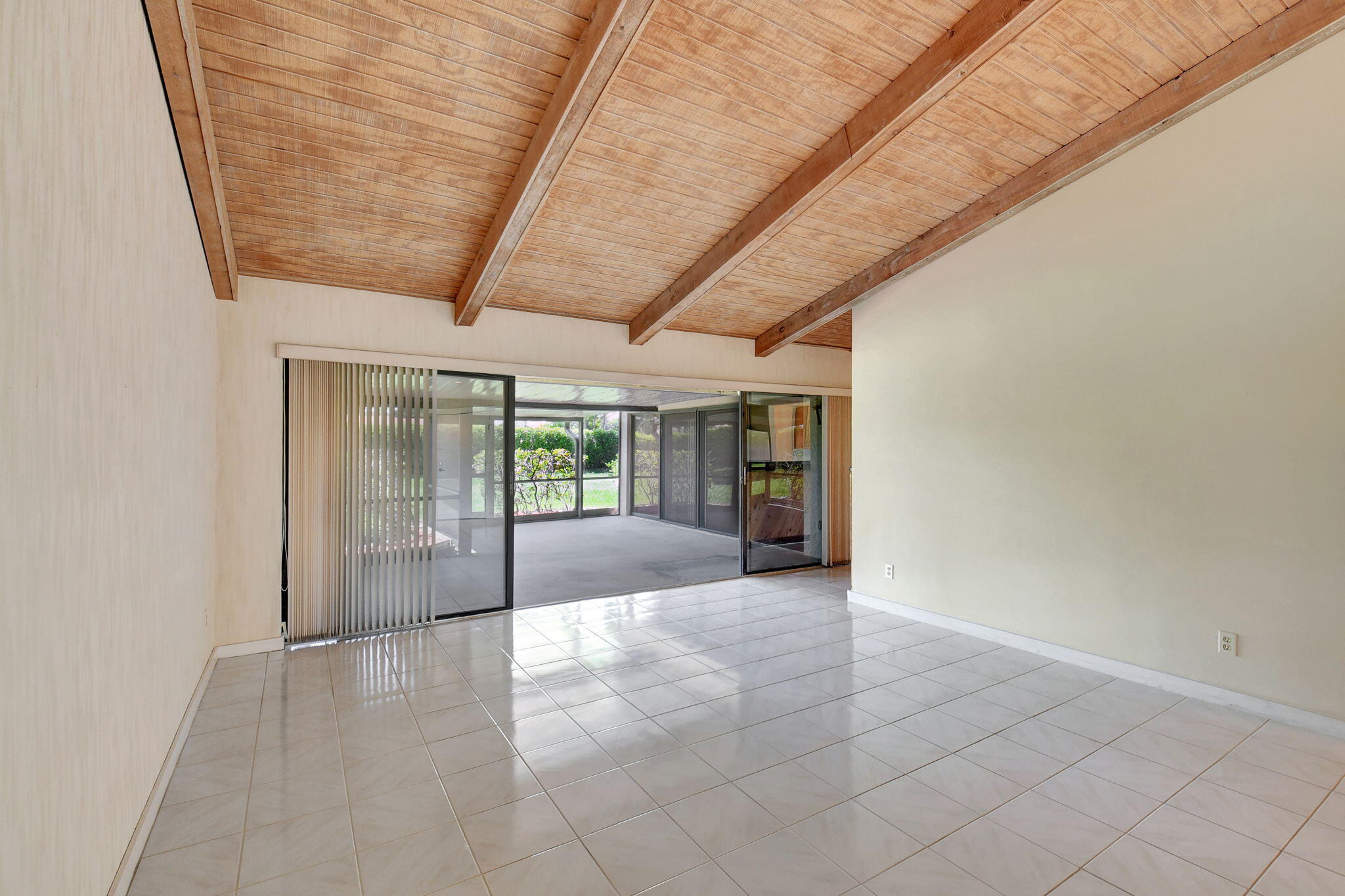 21065 Escondido Way North Boca Raton, FL 33433 - Photo 7 of 56 6-web-or-mls-DSC_5204