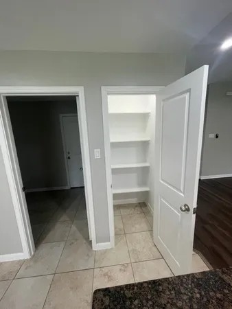 $2,150 | 604 West Willis Street, Alvin, TX 77511