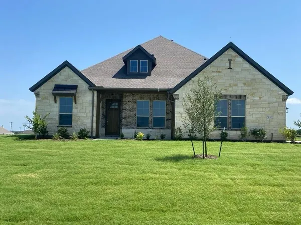 $569,900 | 930 County Road 200, Valley View, TX 76272