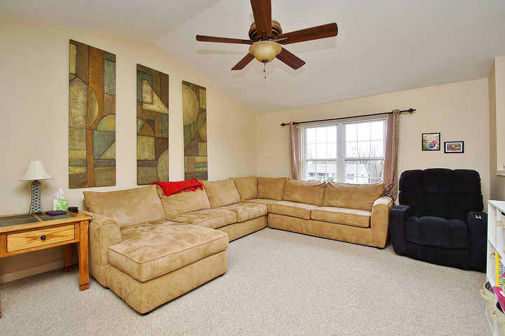 243 Jay Ridge Road Cloverdale, VA 24077 - Photo 4 of 31 dsc05009.jpg