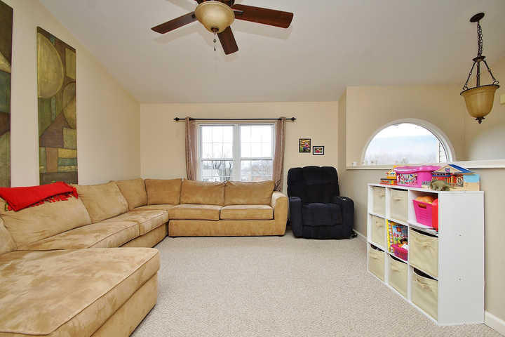 243 Jay Ridge Road Cloverdale, VA 24077 - Photo 5 of 31 dsc05011.jpg