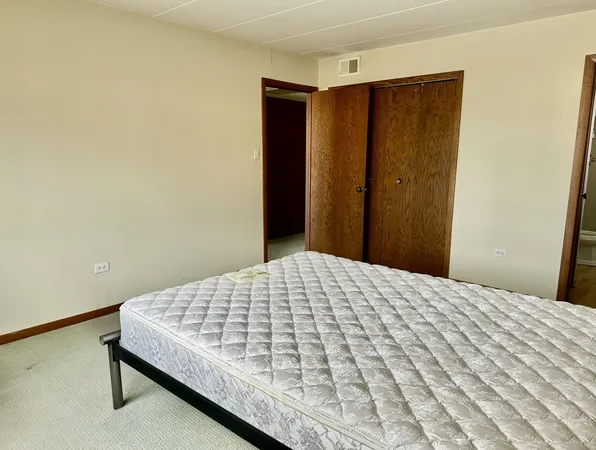 $225,000 | 7448 West 153rd Street, Unit 2, Orland Park, IL 60462