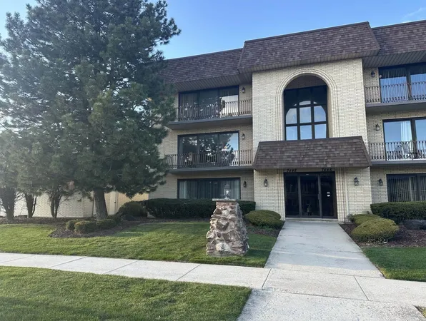 $225,000 | 7448 West 153rd Street, Unit 2, Orland Park, IL 60462
