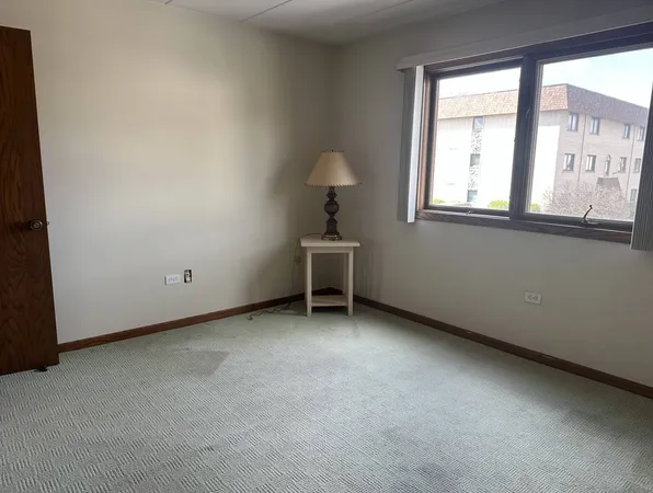 $225,000 | 7448 West 153rd Street, Unit 2, Orland Park, IL 60462