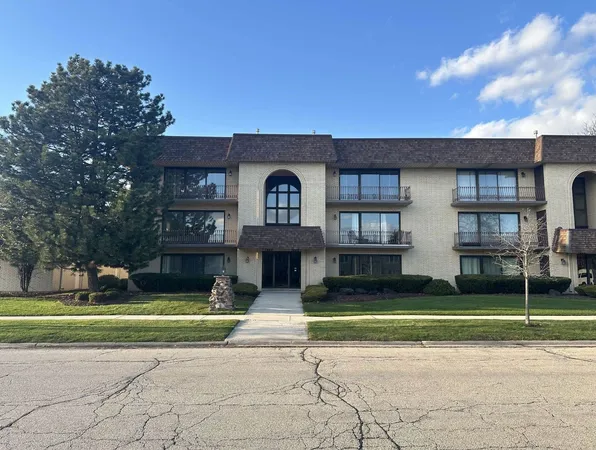 $225,000 | 7448 West 153rd Street, Unit 2, Orland Park, IL 60462