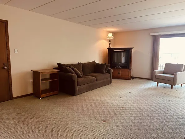 $225,000 | 7448 West 153rd Street, Unit 2, Orland Park, IL 60462