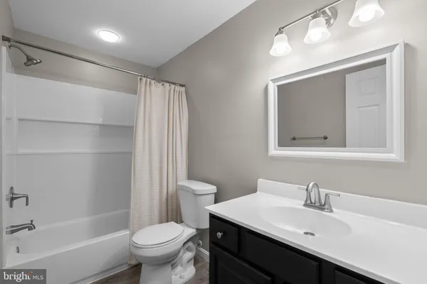 $3,850 | 20303 Marketree Place, Gaithersburg, MD 20886