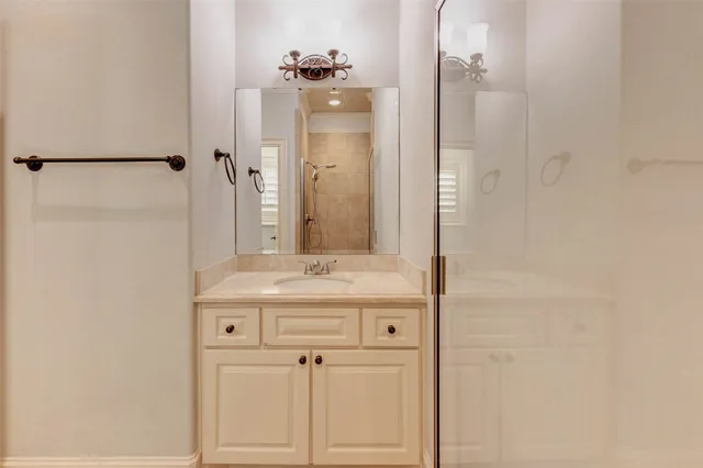 $14,000 | 5410 Valerie Street, Bellaire, TX 77401