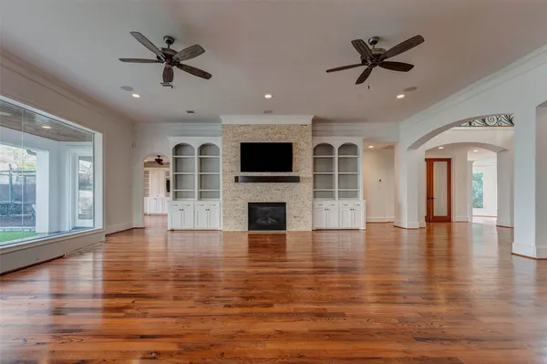 $12,900 | 5410 Valerie Street, Bellaire, TX 77401