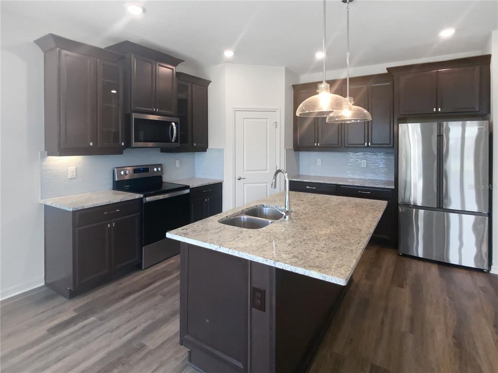 12545 Ryegrass Loop Parrish, FL 34219 - Photo 6 of 23 Gallery Image 6