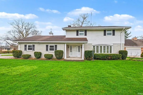 $399,900 | 23456 Greenleaf Boulevard, Elkhart, IN 46514