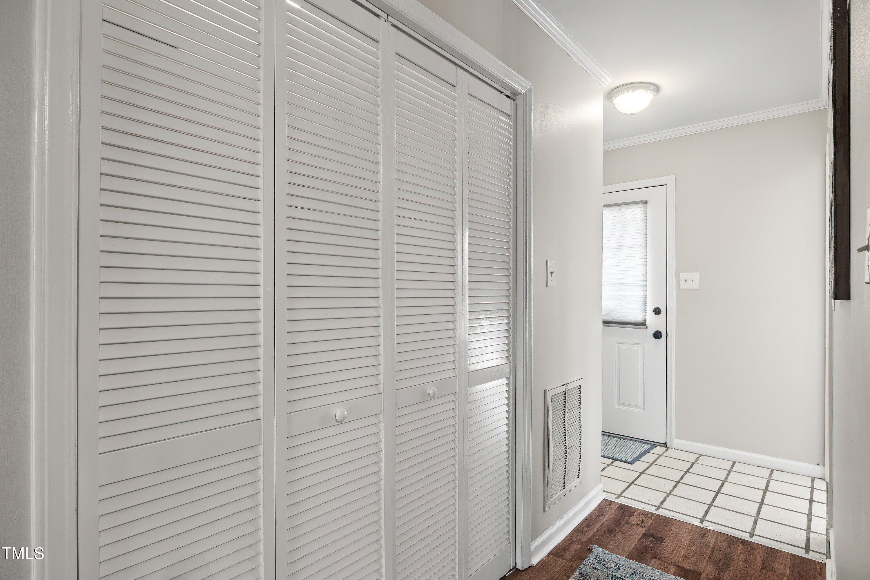 5425 Pine Top Circle Raleigh, NC 27612 - Photo 13 of 30 06-5425 Pine Top (6)
