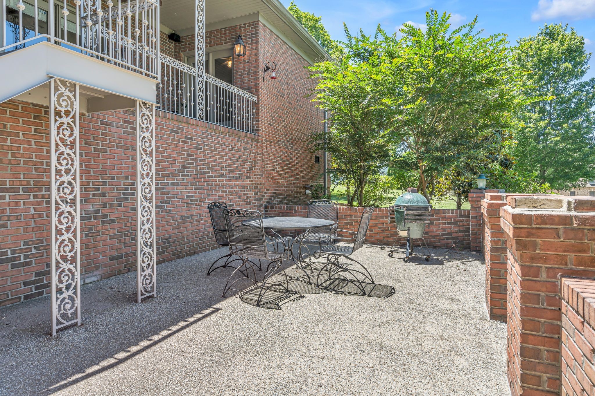 1651 Lawrence Lane Springfield, TN 37172 - Photo 46 of 56 a view of a patio with a table and chairs
