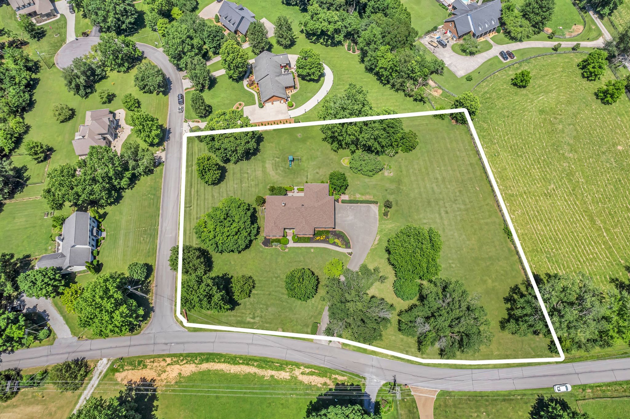 1651 Lawrence Lane Springfield, TN 37172 - Photo 8 of 56 a view of a garden
